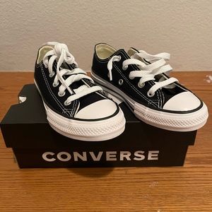 Kids Chuck Taylor All Stars w/box